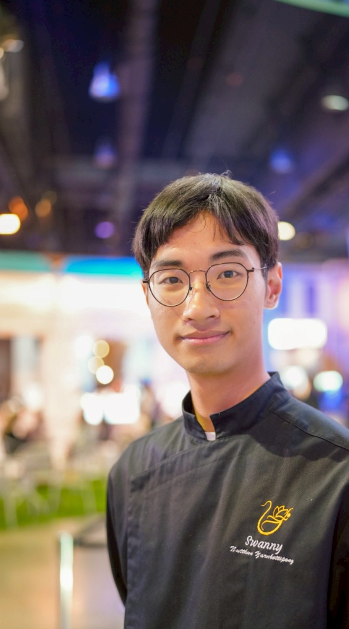 Chef Nut HK2 Food & Social iNwZa99+ Club