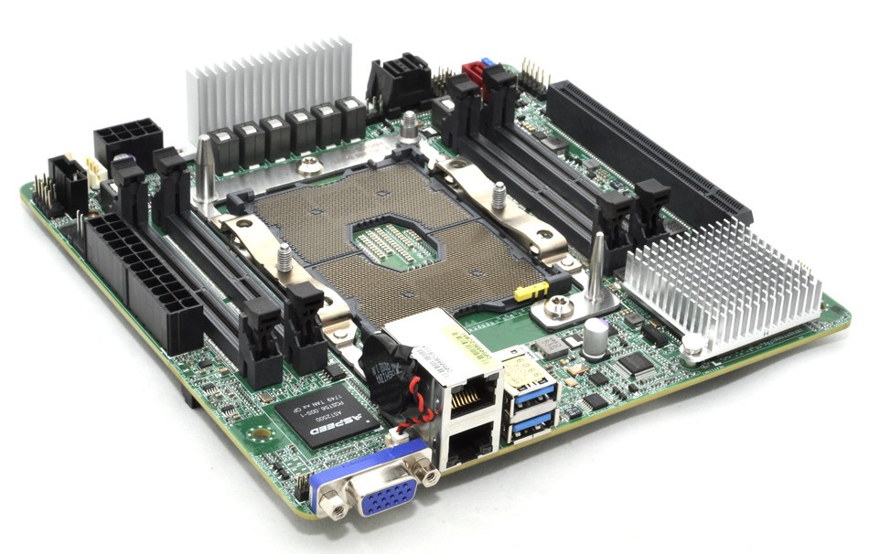 Intel LGA3647 28 核心處理器塞入 Mini-ITX！？ASRock Rack 推出 EPC621D4I-2M 主機板