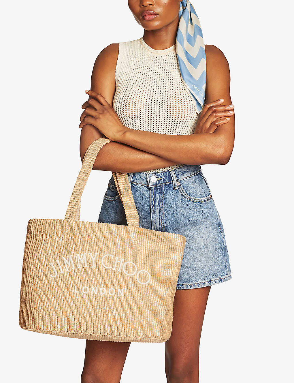 https://buy.line.me/s/Jimmy%20Choo%20Beach%20raffia%20tote%20bag?internal_source=expert&internal_medium=soocker_editor_shopping&internal_campaign=1073