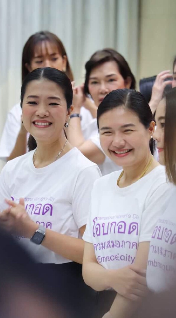 ธีรรัตน์&จิราพร.