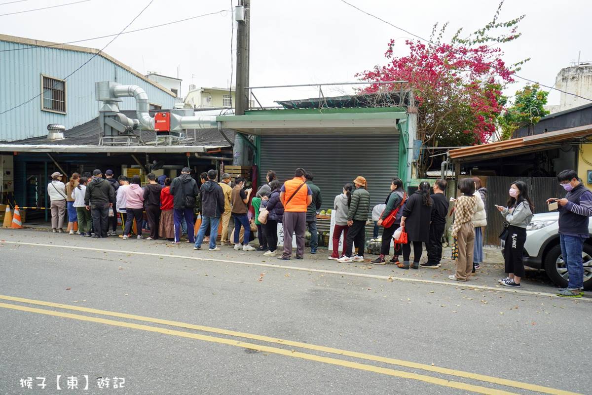 好評均破千！花蓮５家排隊小吃：發財車蔥油餅、未開門就排爆、辣炒麵當早餐