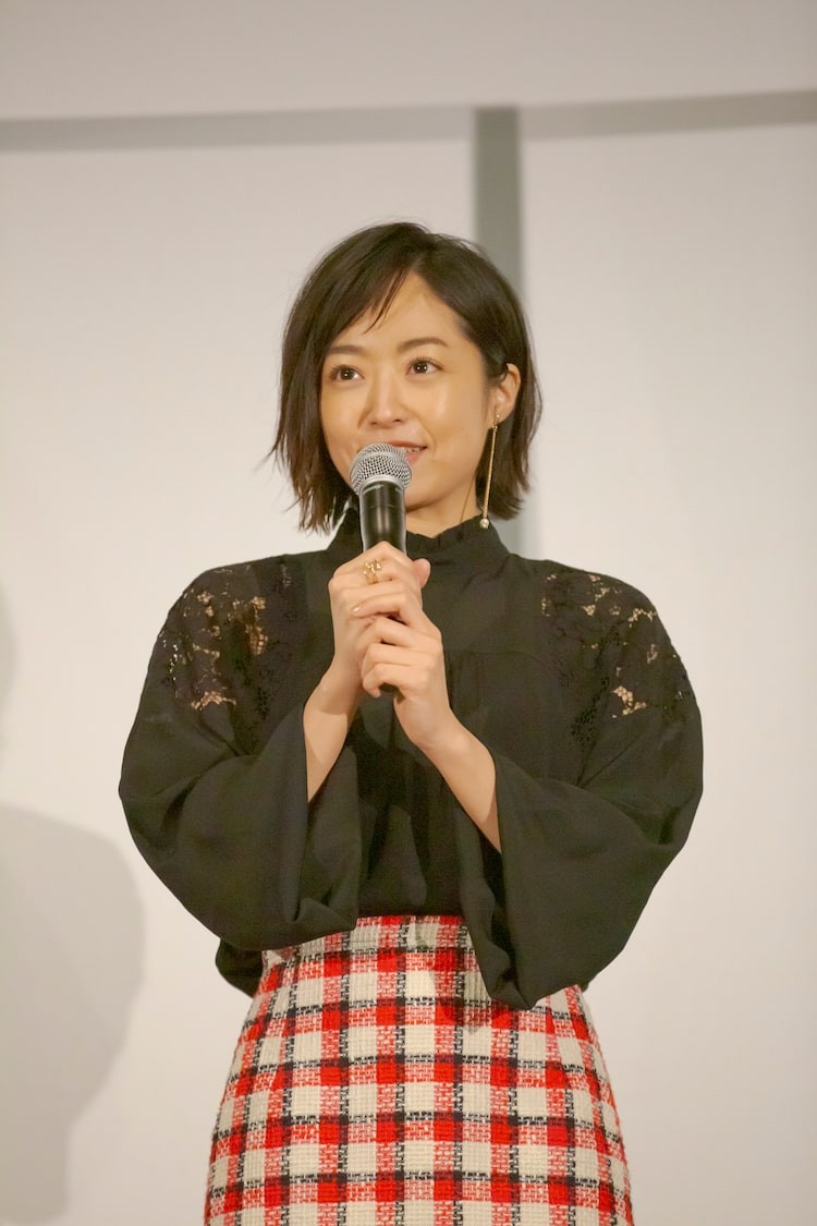 井上真央 大コメ騒動 ロケ地の富山で完成披露 えらいパワフルやったちゃ