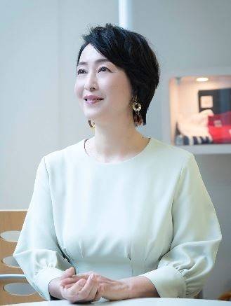 女星55歲首度結婚羞談醫師老公 這一樣 很行 自由電子報 Line Today