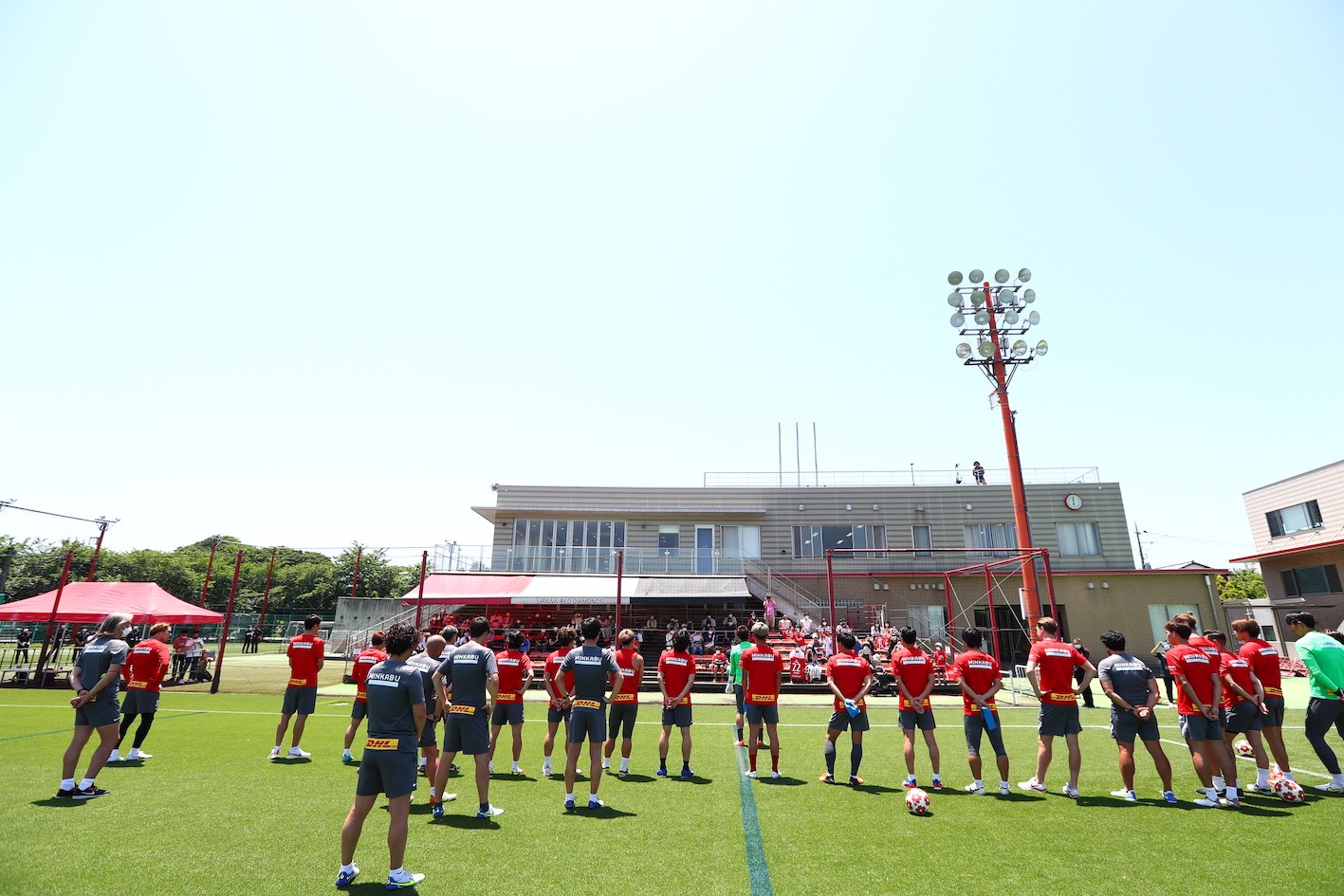 約半年ぶりに埋まった大原のスタンド 見たことのあるファン サポーターも多くいて と西川周作も感激 浦和レッズニュース