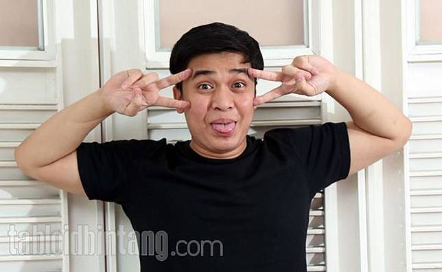 Bill dialog. Neutral expression Asian.