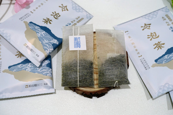 冷泡茶包推薦-新寶順茶行台灣烏龍清香茶，好喝台灣冷泡茶包，一袋一路冷泡茶，無農藥殘留、無添加玉米纖維茶包袋