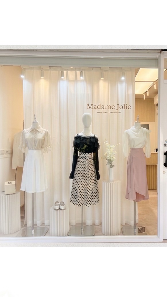 裘莉夫人Madame Jolie