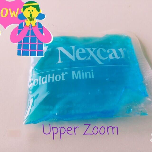 可無限次重複使用，經濟又環保。 使用方法： 冰敷 / 放入冰箱冷凍約 2-4小時 熱敷 / 將水煮沸後，關掉熱源，於容器中浸泡3-7分鐘，將冷藏或加熱後之冷熱敷墊放入Thinsulate 保溫布套或毛