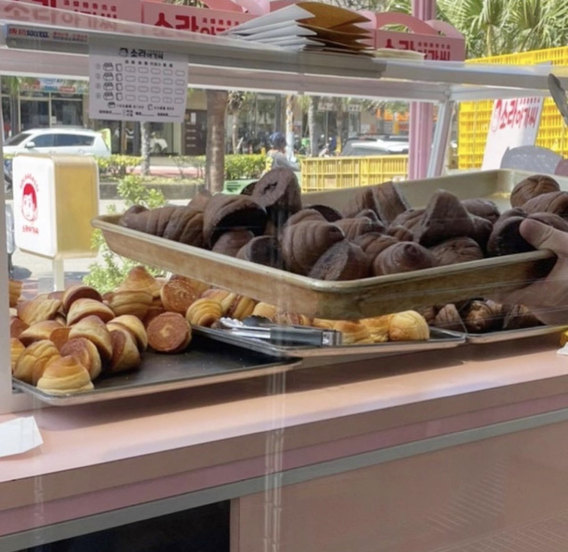 新竹打卡新美食！新竹「韓系海螺捲」專賣店新開幕，夢幻粉紅餐車開賣酥脆香甜海螺捲