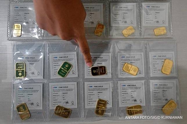 Harga emas Antam 24 karat hari ini lompat Rp 7 000 per Harga emas Antam 24 karat hari ini lompat Rp 7 000 per
