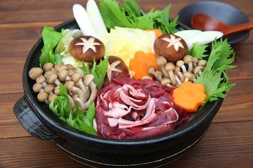 しし鍋とは イノシシの肉を使った味噌ベースの鍋料理を作ってみよう オリーブオイルをひとまわしニュース