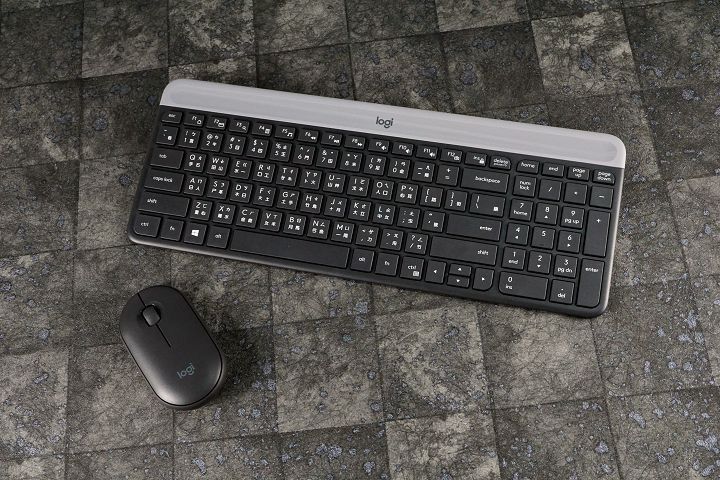 石墨灰版本的 MK470，帶著沈穩的商務氣息，給人一股專業感。