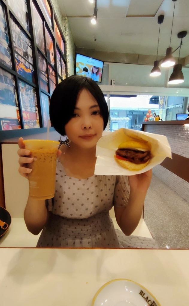LINE_ALBUM_歐伊系_220809_4.jpg