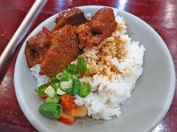 【台北美食】咕嚕咕嚕小吃店-欣欣秀泰影城旁的小吃店 【台北美食】咕嚕咕嚕小吃店-欣欣秀泰影城旁的小吃店