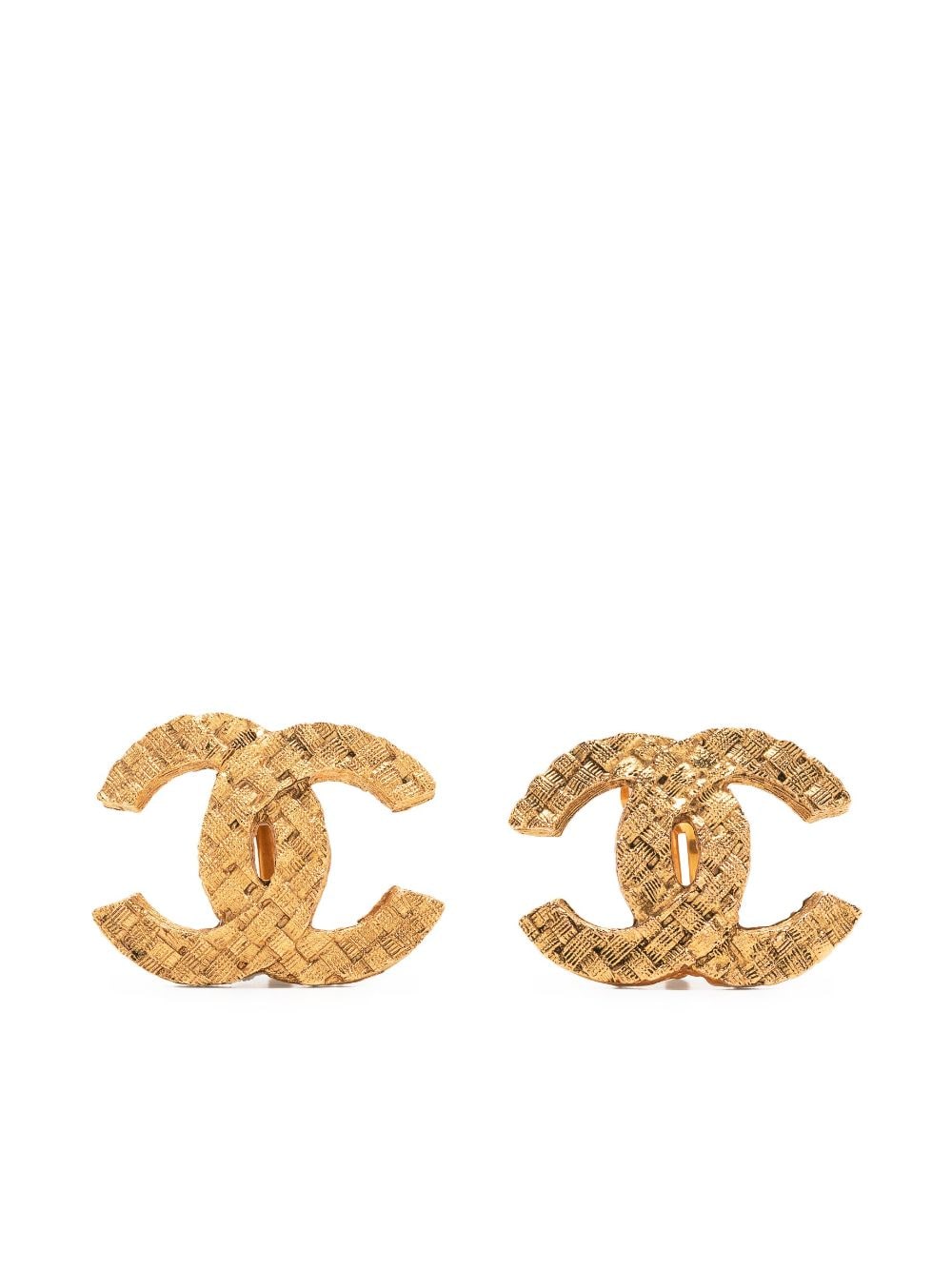 CHANEL Pre-Owned - 1971-1980s diamond-quilted CC clip-on earrings - women - Gold Plated - One Size