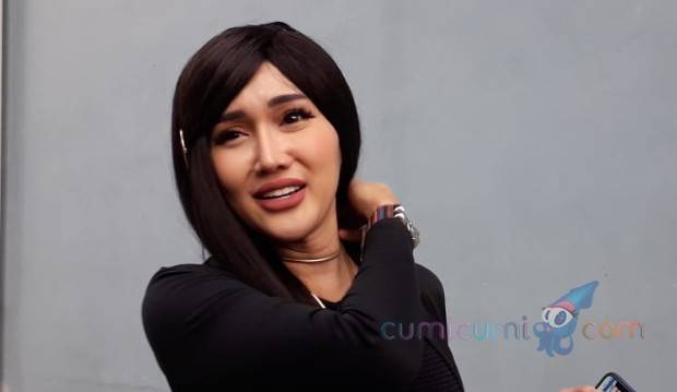 Bergaya Ala Pengantin Muslimah Lebanon, Lucinta Luna Siap Dihalalin Tahun Depan