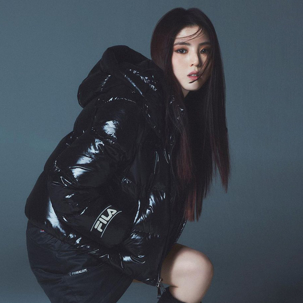 FILA #韓韶禧代言款 MILANO DOWN 女短版連帽羽絨外套-黑色 5JKX-5213-BK