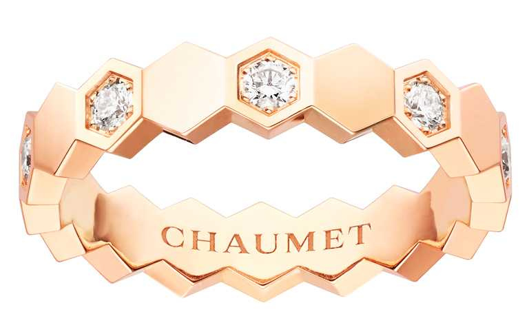 CHAUMET「Bee My Love系列」玫瑰金鑽石戒指╱95,100元。（圖╱CHAUMET提供）