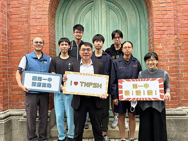 台南一中今年有五名考生學測四科滿級分。（記者施春瑛攝）