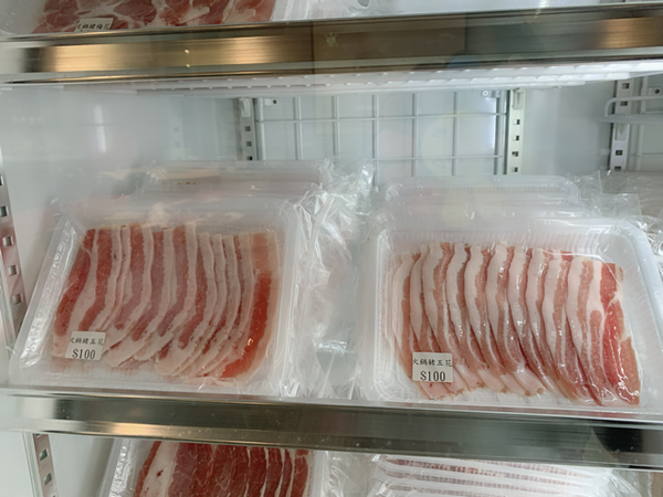 『竹南美食』(苗栗竹南星巴克旁美食、海鮮、平價快炒、燒烤、特色火鍋專賣)- 全家聚餐、宴客、聯誼、公司聚會－倪倪逛時尚-紅瓦舍x阿宗師 羊肉爐 泰國蝦直擊分享