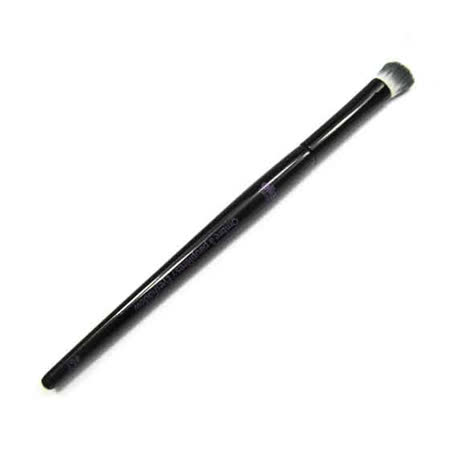 Elite 法國專業美妝美髮專業 ＊毛梳密度恰到好處 ＊化妝時沾粉容易 ＊柔順不刺好刷