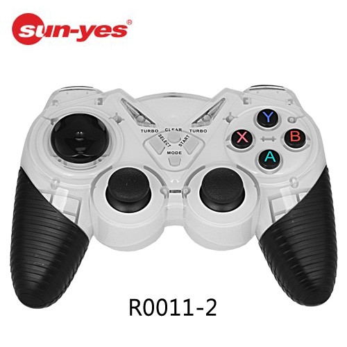 ● 專利雙晶片模式-可切換X-BOX360PC模式與電腦搖桿模式(可設定KMJ)。● 雙邊震動功能，感覺更逼真。● 舒適房華紋路設計，止汗防滑效果佳。● 方向鍵採圓盤設計，動作更靈活。● 特殊鍵Tur