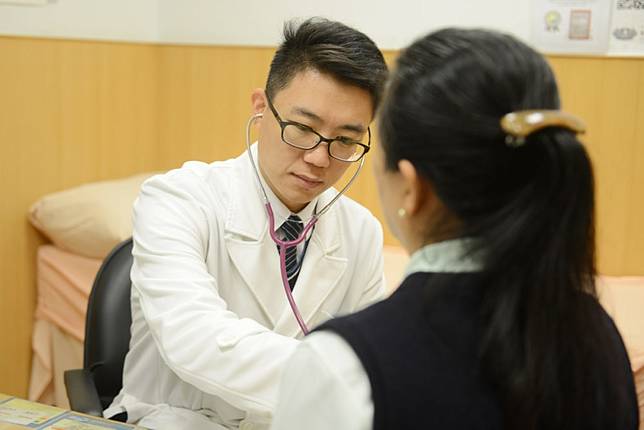 沒家族病史、不吸菸也難逃…  她一次健檢竟發現兩個肺癌