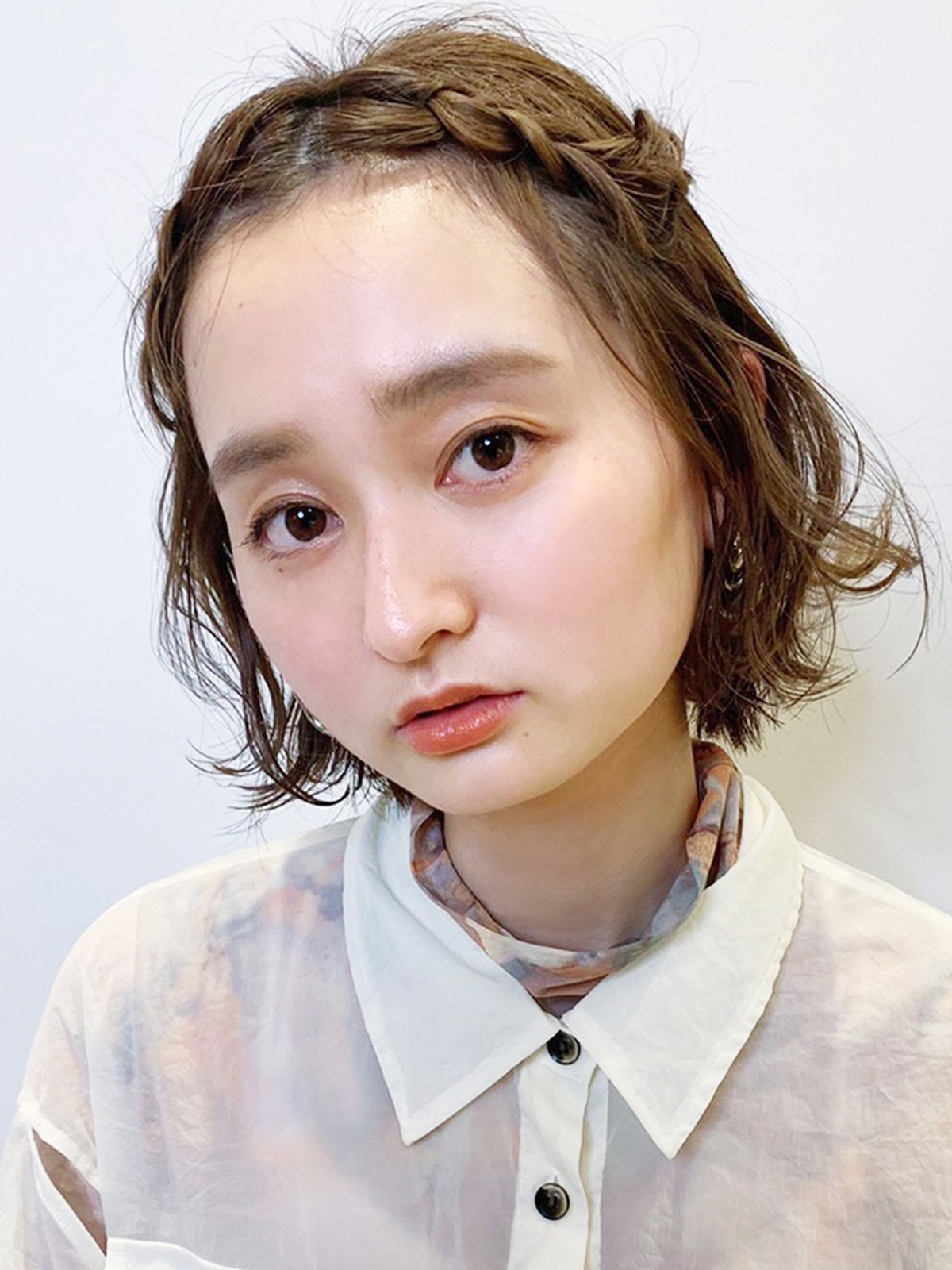 梅雨の湿気や広がり対策 簡単三つ編みヘアアレンジ ボブ編