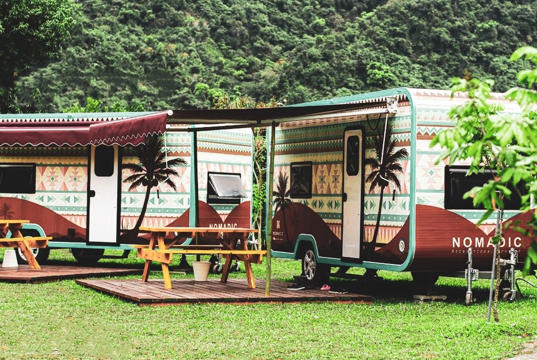 【圖一】訂房網站奧丁丁揪你聯合近四十家旅宿業者，攜手推出醫護優惠住宿方案，向防疫英雄致謝（圖為《那山那谷》）