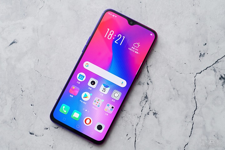 OPPO R17 開箱動手玩，跑分、拍照、續航力表現全都測