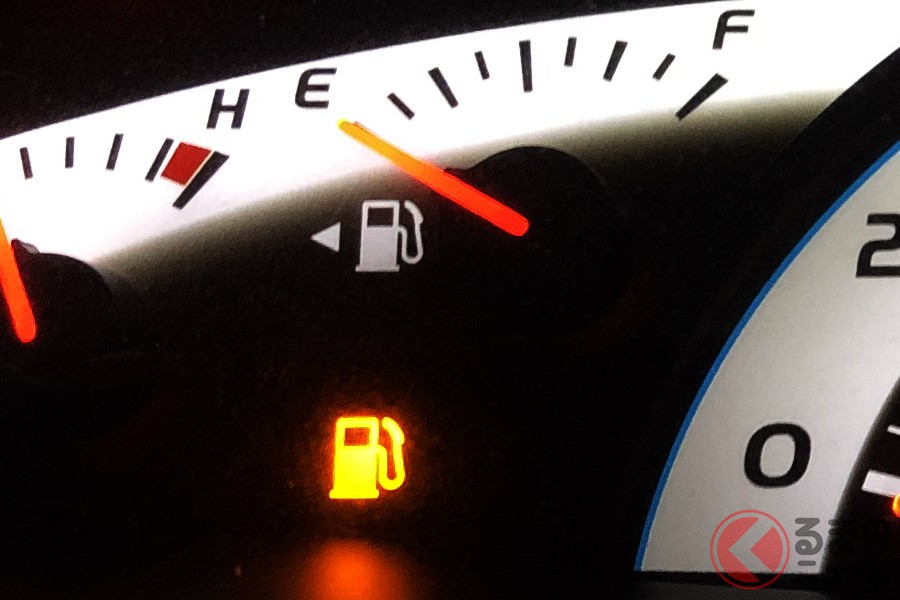 ナメちゃダメ 車のガス欠 燃料警告灯の点灯後何キロ走れる ガス欠時の正しい対処法は