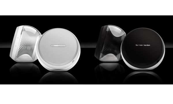 外型晶透俐落，並具備了極具特色的渦輪低音結構，讓整體看起來典雅又高貴