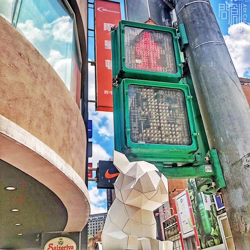 我們的作品紙質硬挺、觸感良好，造型上希望能有設計感與貼近生活、並且簡化了製作的繁瑣過程、縮小尺寸，讓空間裝飾變的更加容易