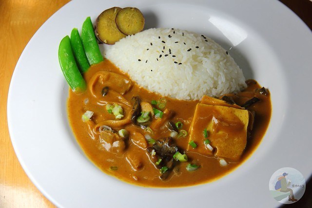 咖哩食堂 curry canteen