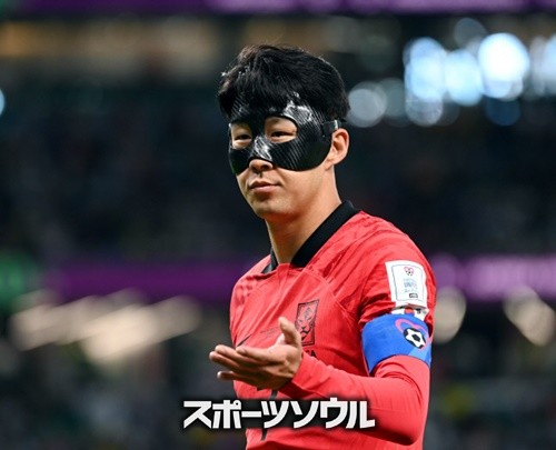 KOREA 韓国代表 ソン・フンミン セット 韓国代表、33歳ソン・フンミンの主将交代とポジション変更を検討