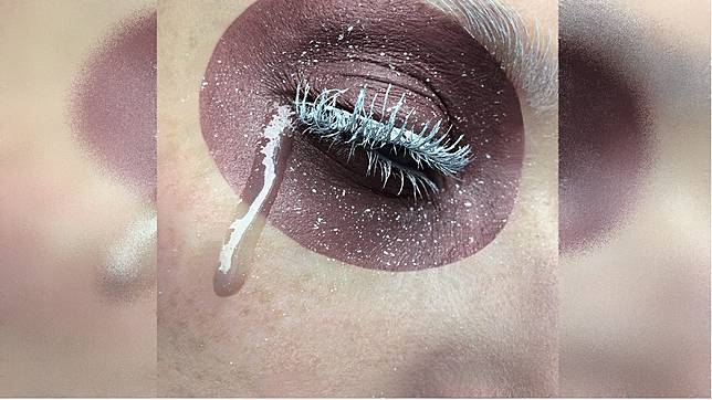 'Fake Tears', Tren Make Up Mata yang Ngehits di Instagram