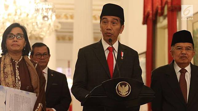 Sah, Jokowi Teken Aturan THR dan Gaji ke-13 PNS