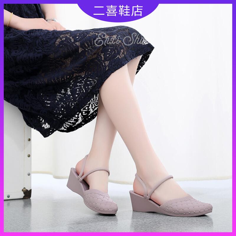 二喜鞋店 韓版兩穿晴雨天涼鞋 防水女坡跟鞋 尖頭時尚包頭雨鞋 淺口增高拖鞋 夏季一腳蹬沙灘鞋 果凍工作膠鞋 勞保膠靴水鞋 露天拍賣