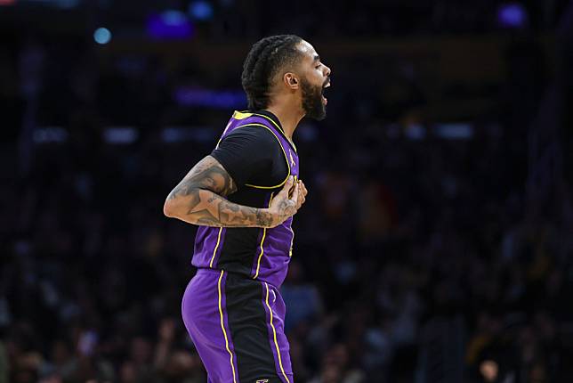 羅素（D'Angelo Russell）射爆鵜鶘。（圖片來源：LINETODAY：達志影像／AP）