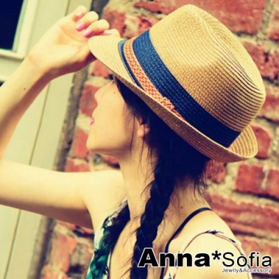 《商品本體圖皆為實品拍攝》 中央裝飾辮編帶 柔軟可摺疊好攜帶 偶爾有不明顯殘膠 請能接受的會員再選購喔