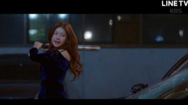 韓版「湘琴」撞見男友載小三 情緒失控掏球棒砸爛車