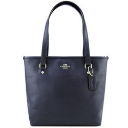 ◎兼具耐用百搭與典雅氣質|◎輕巧便利 收納方便|◎精品配件讓時尚氛圍隨處可見品牌定位:國際精品品牌:COACH背法:肩背包款:手提包顏色:紅色系,橘色系,藍色系,紫色系,棕色系外層材質:PVC/合成皮