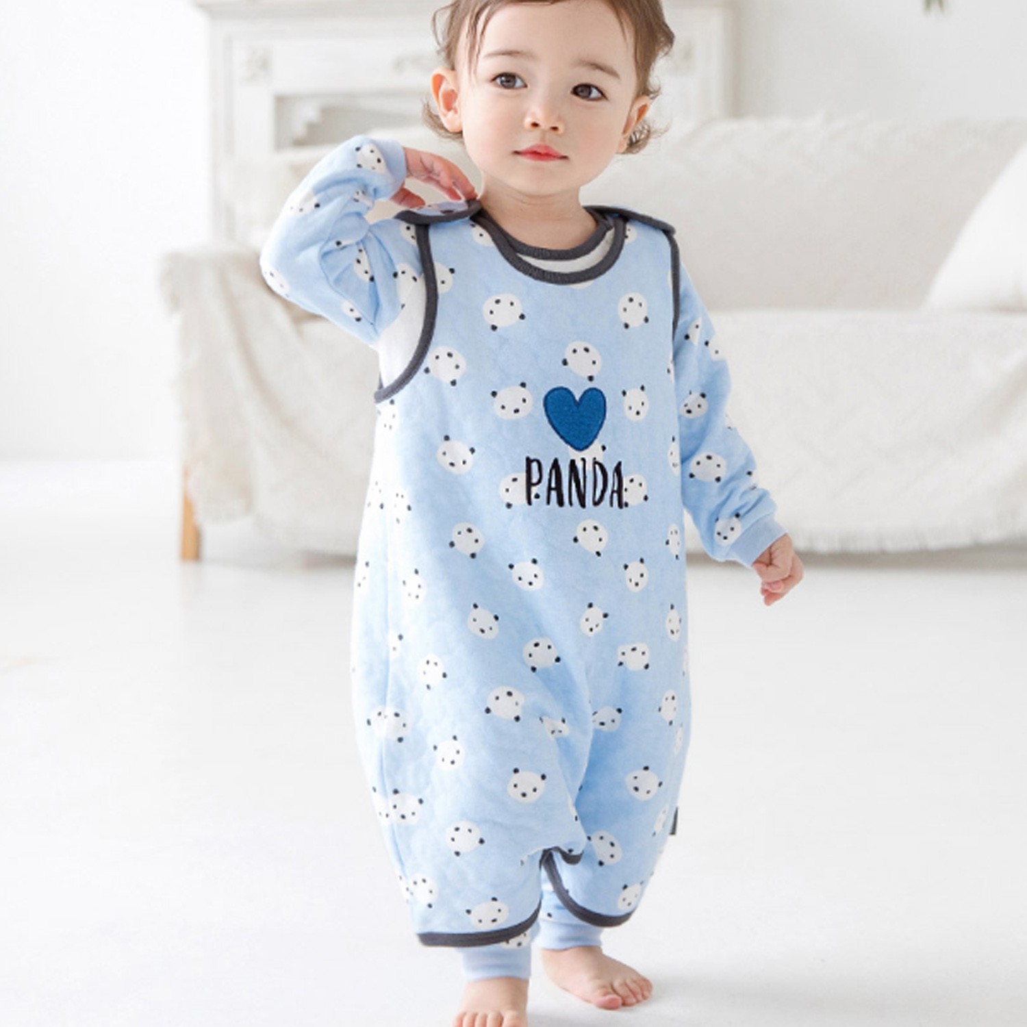 韓國原創設計，KC認證安心有保障。刷毛、鋪棉、拉絨，冬季最暖材質大集合。只要430元起就能整套帶回家。採用無螢光棉，親膚布料居家好好穿。印花可愛，造型精緻，家居外出都好搭。版型偏小建議買大1號，請參考