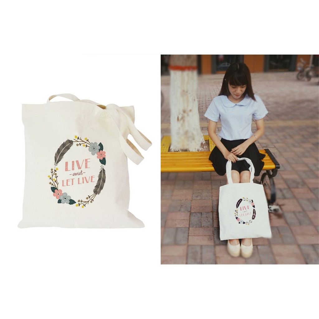 #購物袋 #帆布包 #文青包 #百元有找 #聖誕禮物 #交換禮物 #帆布包 #限時優惠 #單肩手提簡約 #購物袋 #白色款 #新款 #韓版 #單肩手提袋 設計：簡約敞口設計 口部有繫帶 有可活動內袋材