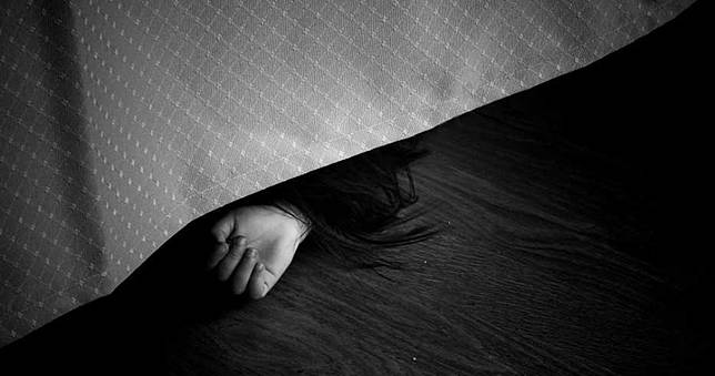 持刀狂刺5歲妹喊「去死」　9歲男童遭逮：腦中浮現殺她的念頭