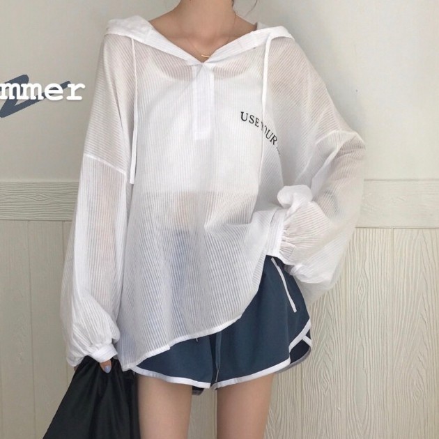 這是我超級愛穿的一套防曬了，上衣面料一級輕薄啊哈哈哈而且特別寬松很顯瘦~~~運動短褲算是萬能搭配了吧~~~▼SIZE▼上衣胸圍162 袖長42 衣長68短褲腰圍31-45（松緊） 褲長28 臀圍49◆