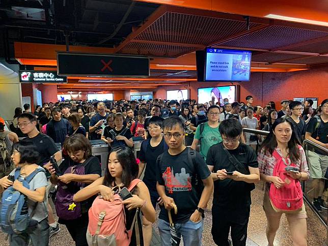 港鐵港島線個別列車不停天后站 商台新聞 LINE TODAY