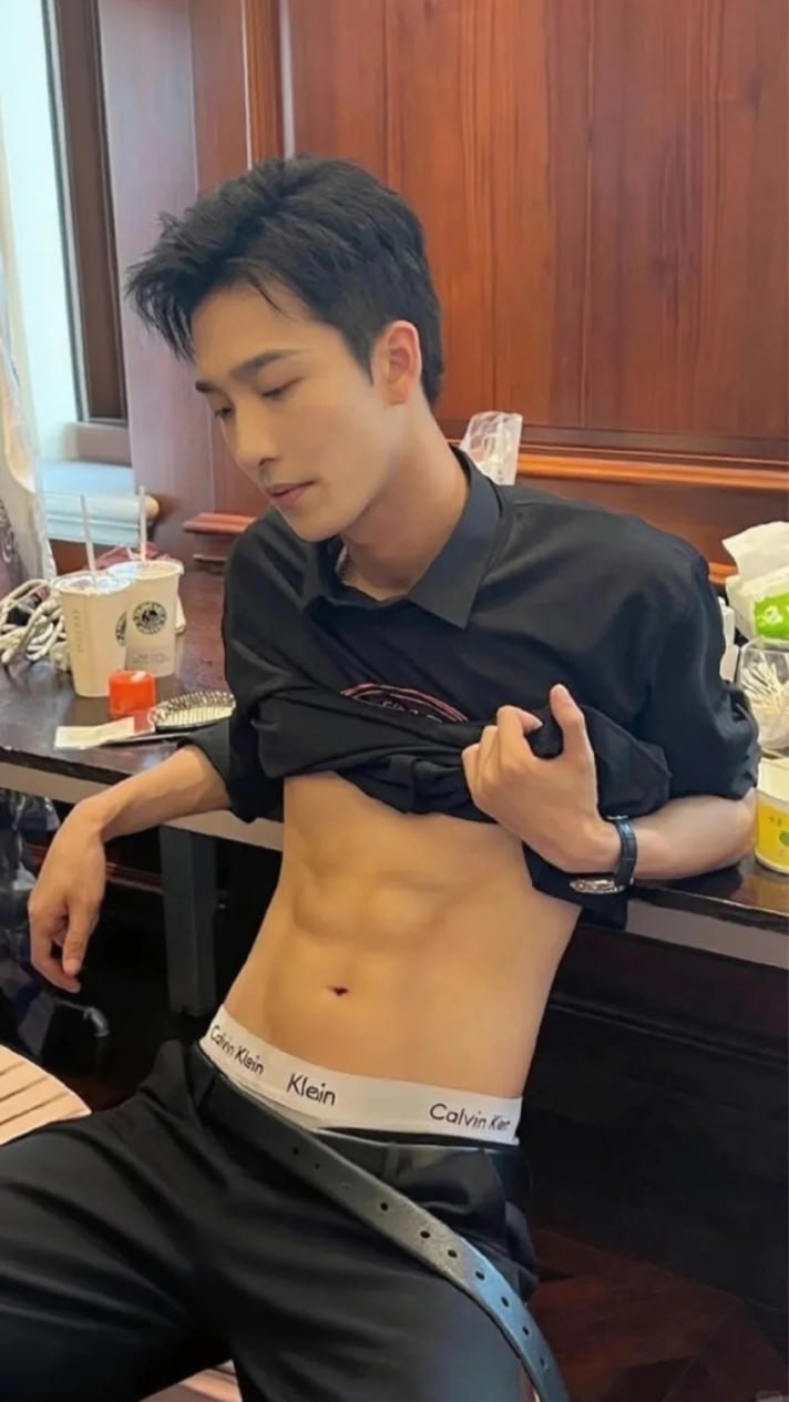 鍾愛姚冠宇