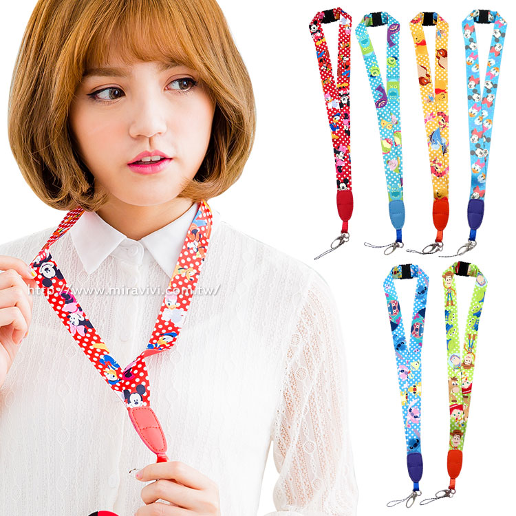 迪士尼正品 官方授權可用為證件套掛繩、手機掛繩兩用接頭，掛繩可拆卸便鐵鉤