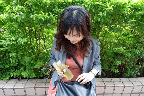 冷泡茶包推薦-新寶順茶行台灣烏龍清香茶，好喝台灣冷泡茶包，一袋一路冷泡茶，無農藥殘留、無添加玉米纖維茶包袋